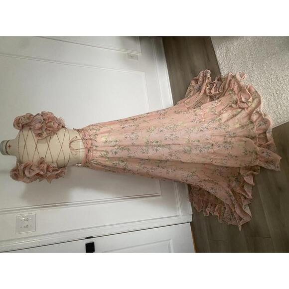 Mac Duggal - Women’s Tiered Pink Floral Chiffon Gown, cutout back, size 10 - Picture 8 of 13